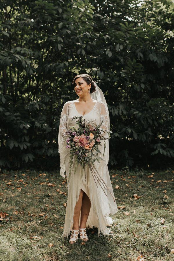 DIY Vintage-Inspired Philly Wedding at Bartram's Garden | Junebug Weddings