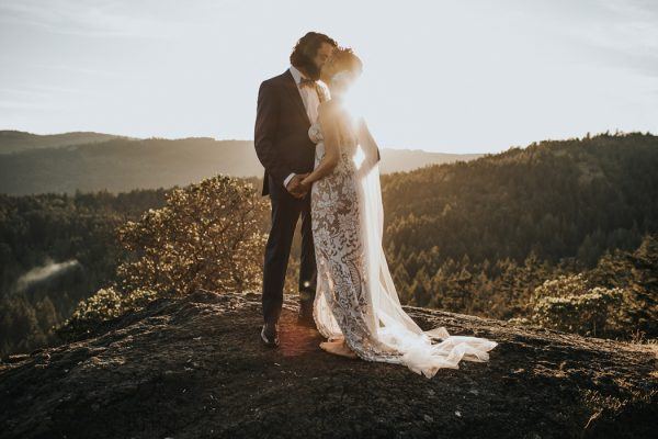 Dreamy Sunset Mountaintop Elopement Inspiration at Lone Tree Hill ...