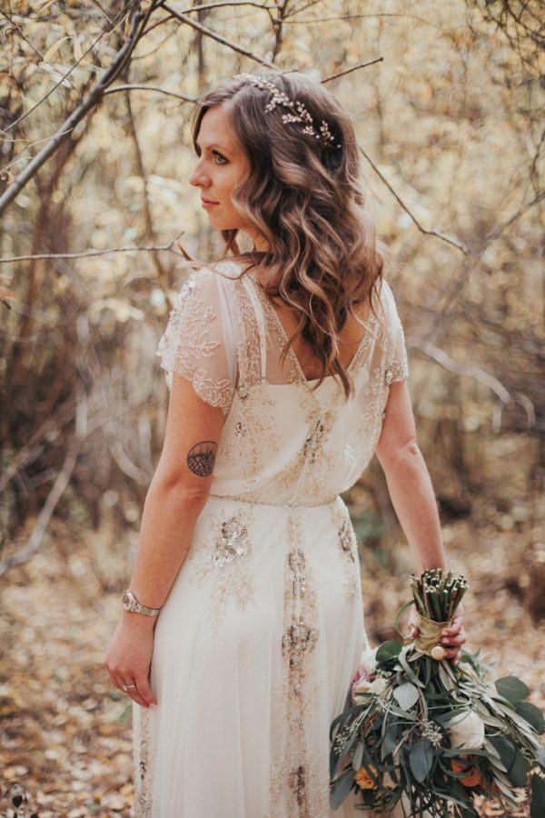 Glamorous Woodland Wedding at the Breckenridge Nordic Center | Junebug ...