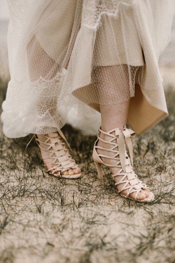 These Coastal Inspired Bridal Style Looks Are Perfect for a Bohemian ...