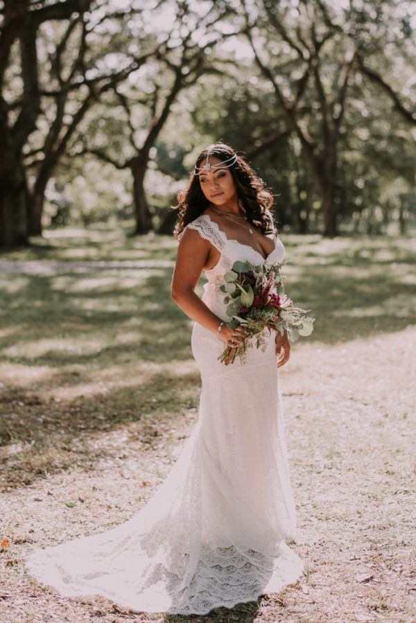 Backyard Glam Florida Wedding at Bird Island Lake Ranch | Junebug Weddings