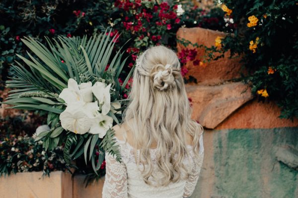 Elegant Tropical Phoenix Wedding at The Boojum Tree | Junebug Weddings