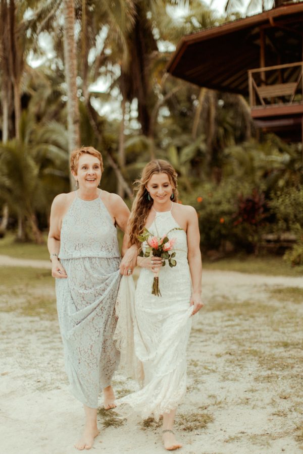 Laid-Back Panama Wedding at The Firefly Bocas Del Toro | Junebug Weddings