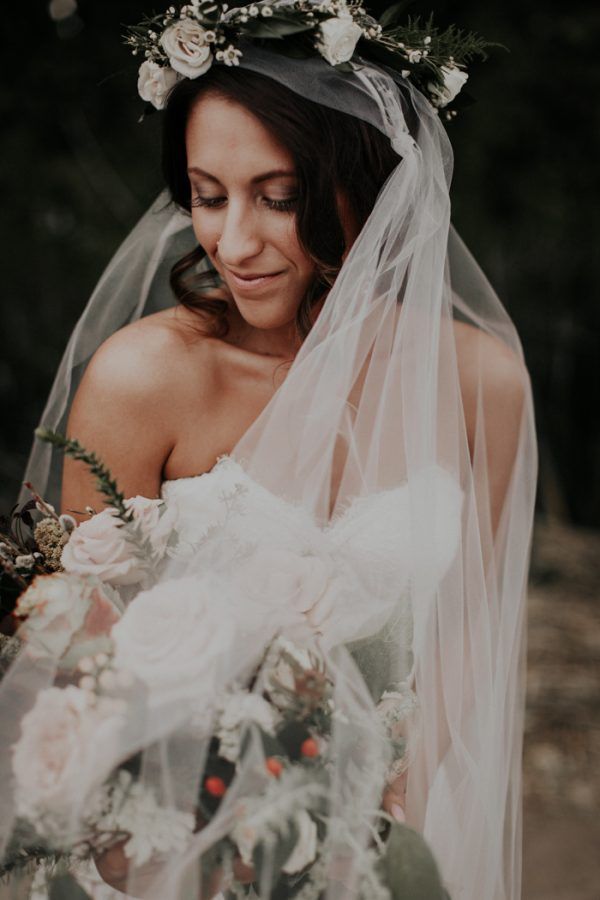 Rustic Rose Gold Oregon Wedding at Heiser Farms Junebug Weddings