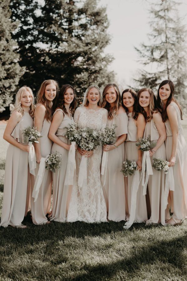 Gorgeous Fall Bridesmaids Style Inspiration Junebug Weddings Photo By Alyssa Luzaich Photography Bridesmaids Dresses Show Me Your Mumu See More From This Wedding Here