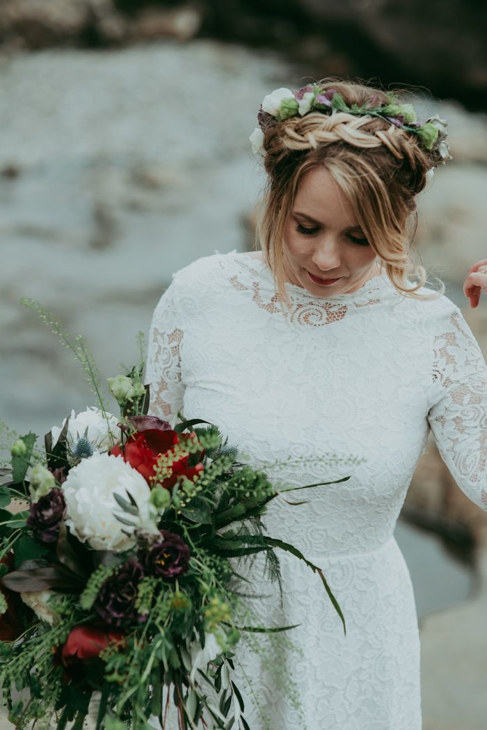 This Couple Got Cozy on a Cliff for Their Isle of Skye Elopement ...