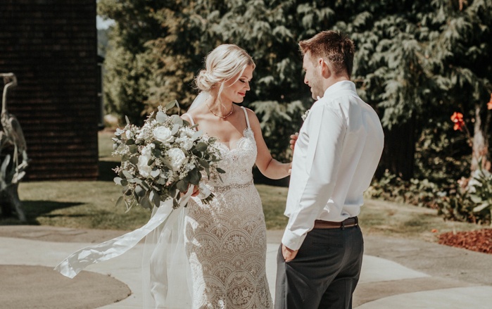 Elegant Rustic Wedding in Gold Beach, OR | Junebug Weddings