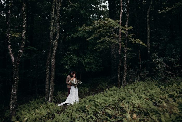 Folksy Appalachian Mountain Elopement Inspiration | Junebug Weddings