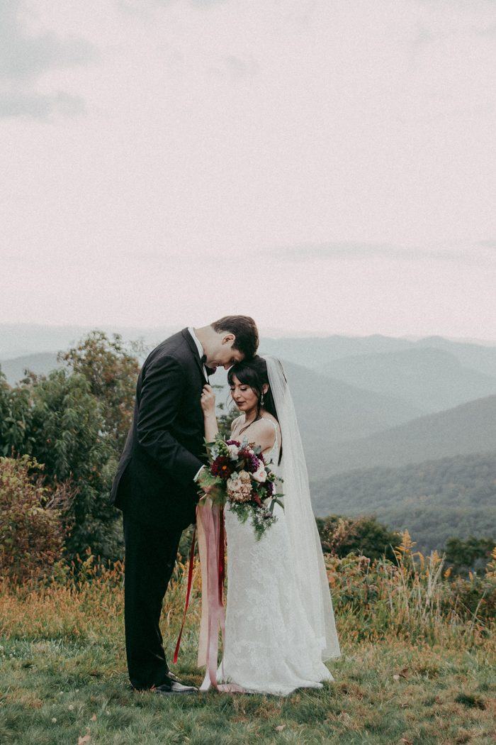 This Intimate North Carolina Elopement is Styled to the Nines | Junebug ...