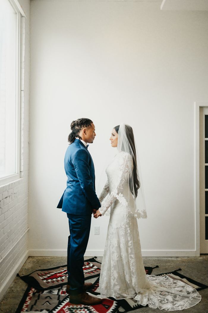 Minimalist Glam Utah  Wedding  at Studio Elevn Junebug 