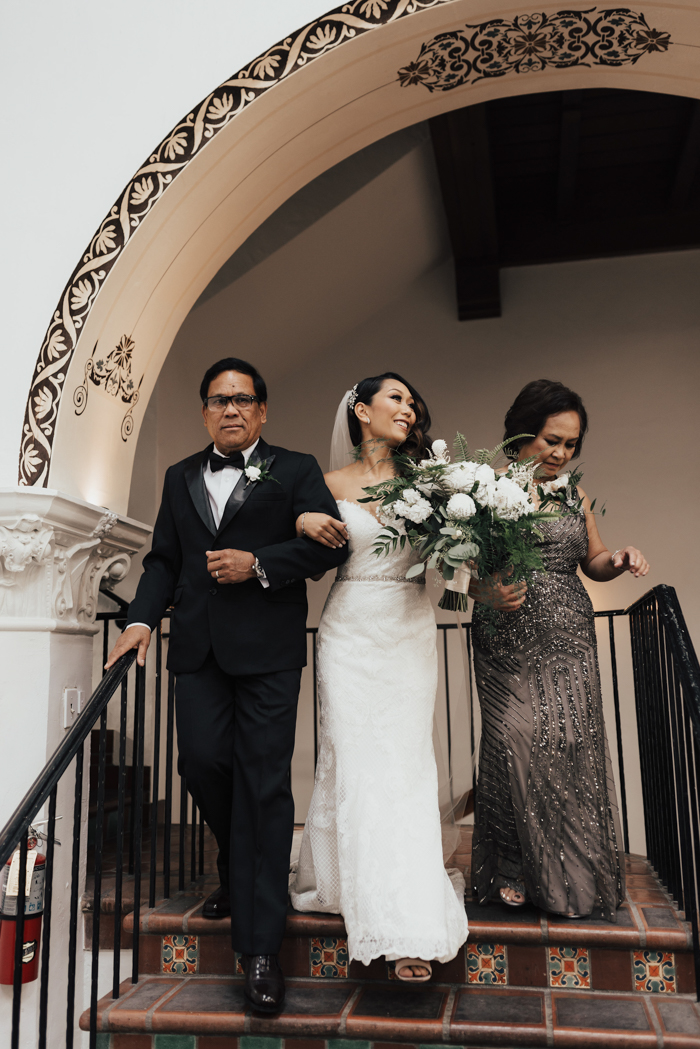 Timeless Meets Contemporary In This Ebell Long Beach Wedding