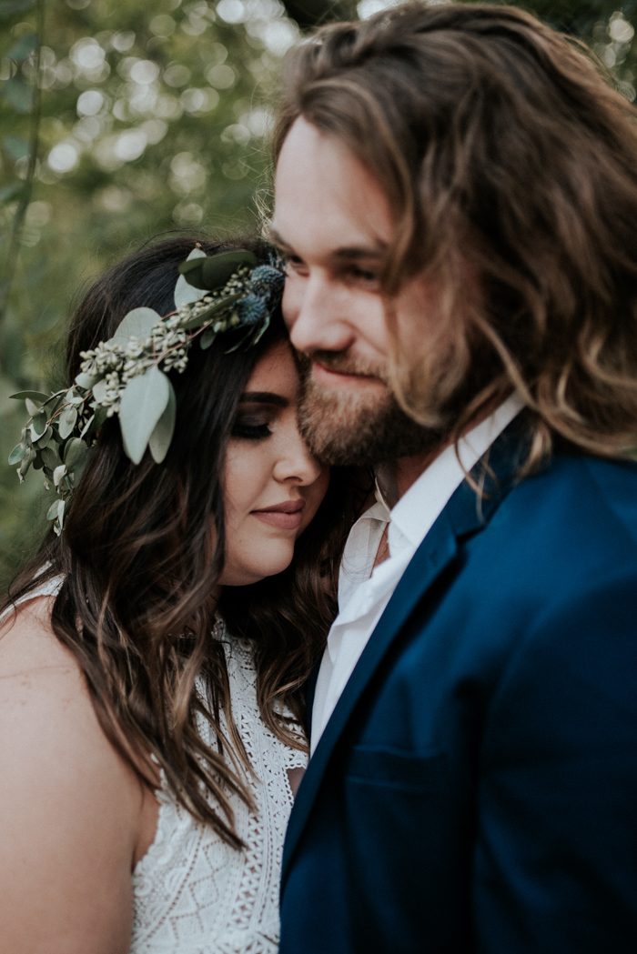 This Backyard Wedding at Night is Oh-So Cozy | Junebug Weddings