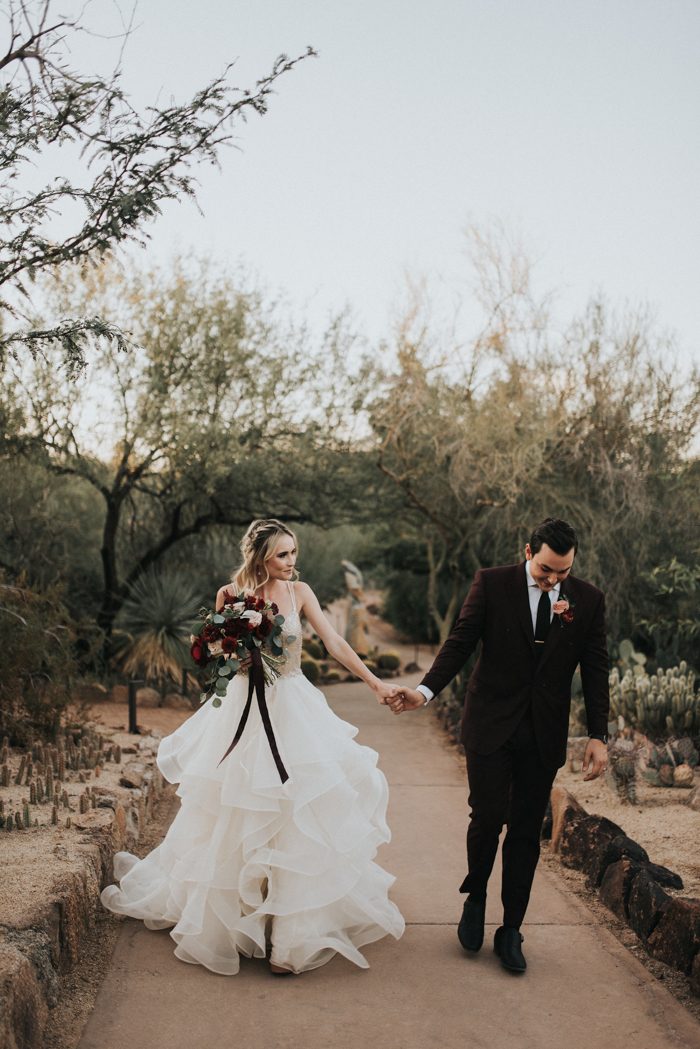 This Black Burgundy And Gold Desert Botanical Garden Wedding Is