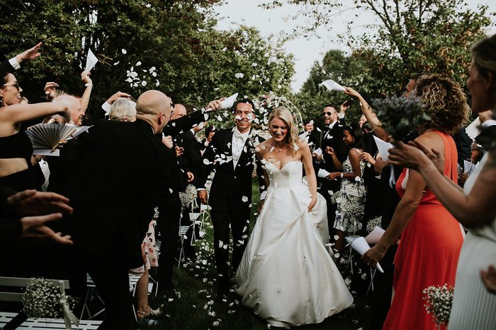 https://junebugweddings.com/wedding-blog/wp-content/uploads/2018/01/elegant-outdoor-french-wedding-at-the-brides-familys-cognac-farm-yoris-couegnoux-13-700x467.jpg