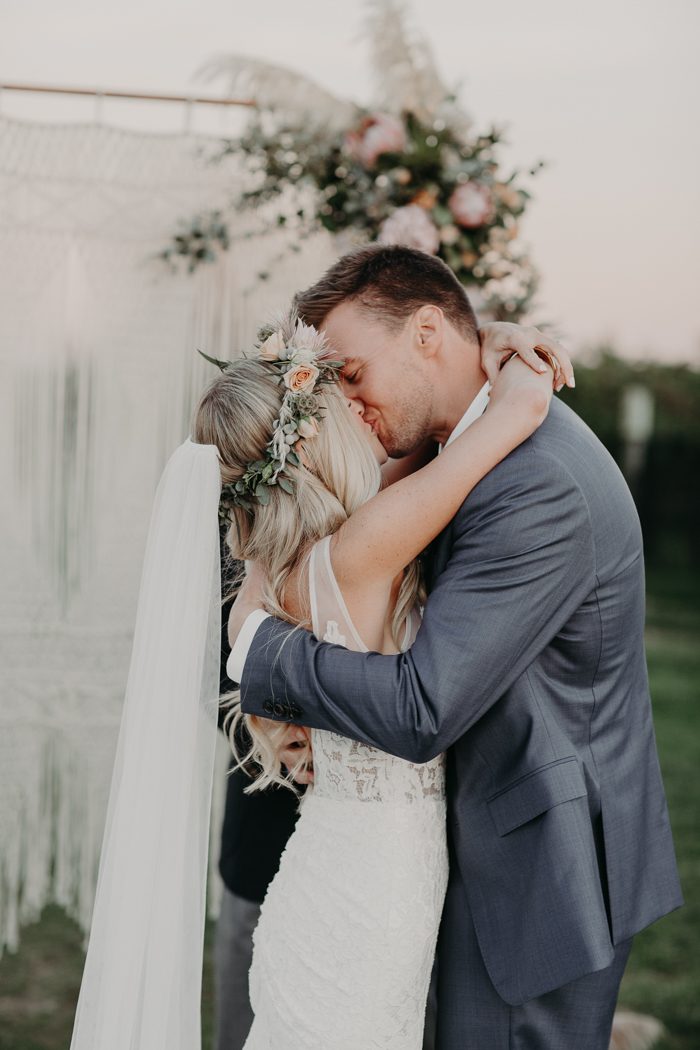 Oh So Romantic Blush and Ivory Jonathan Edwards Winery Wedding ...