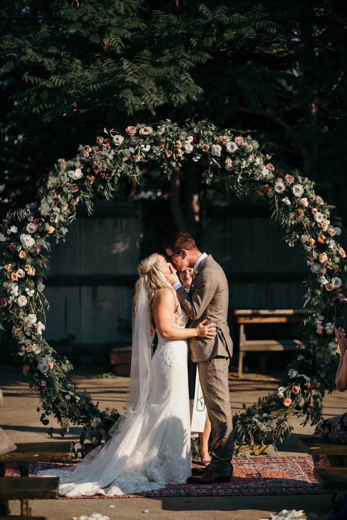 This Creative Blanc Denver Wedding Shows Why Everyone Loves Indoor ...