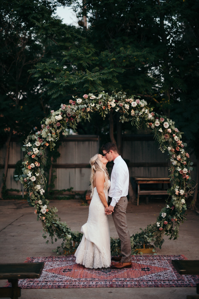 This Creative Blanc Denver Wedding Shows Why Everyone ... This Creative Blanc