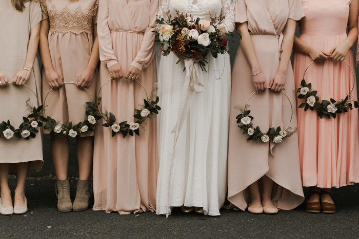 This Evergreen PDX Wedding Has the Prettiest Autumnal Floral Details ...