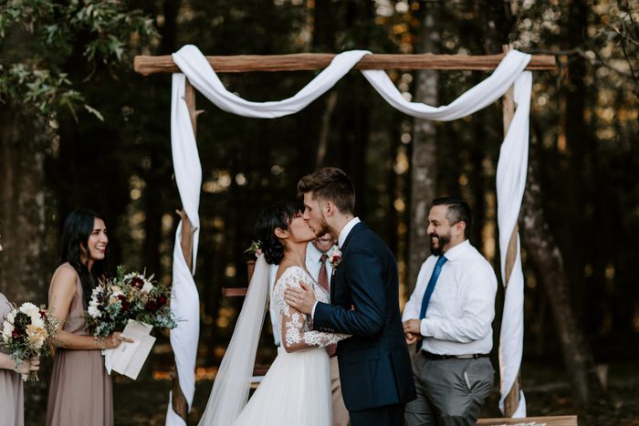 Vintage-Inspired North Carolina Wedding at Windy Hill Farm | Junebug ...