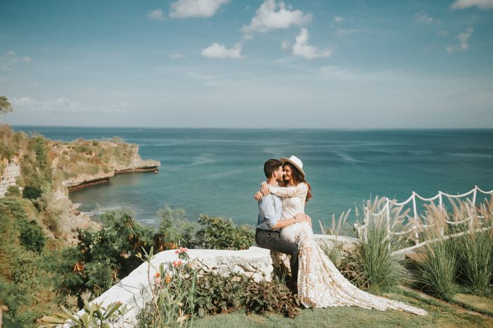 Boho Picnic Style Melasti Beach Wedding in Bali | Junebug ...