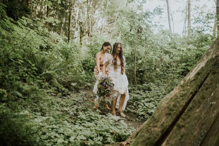 French & Scottish Inspired Woodland Wedding in Washington | Junebug ...