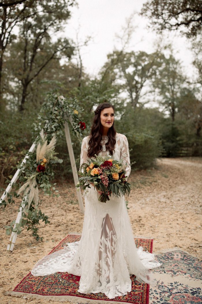This Ronin Farm Wedding Inspiration Has the Perfect Pop of Mustard ...