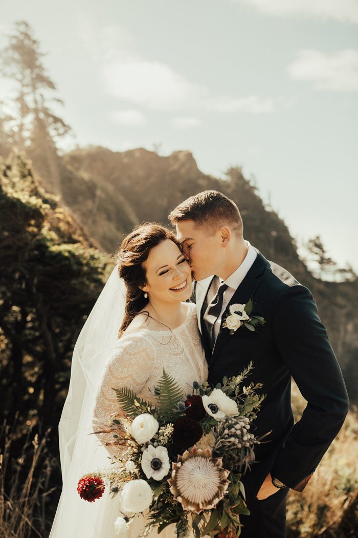 Vintage Inspired Cannon Beach Wedding With Evergreen Details