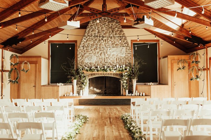 Vintage Inspired Cannon Beach Wedding With Evergreen Details