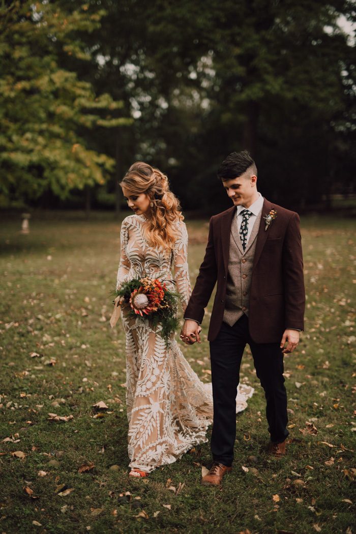 Earthy Boho Riverwood Mansion Wedding in Nashville, TN | Junebug Weddings