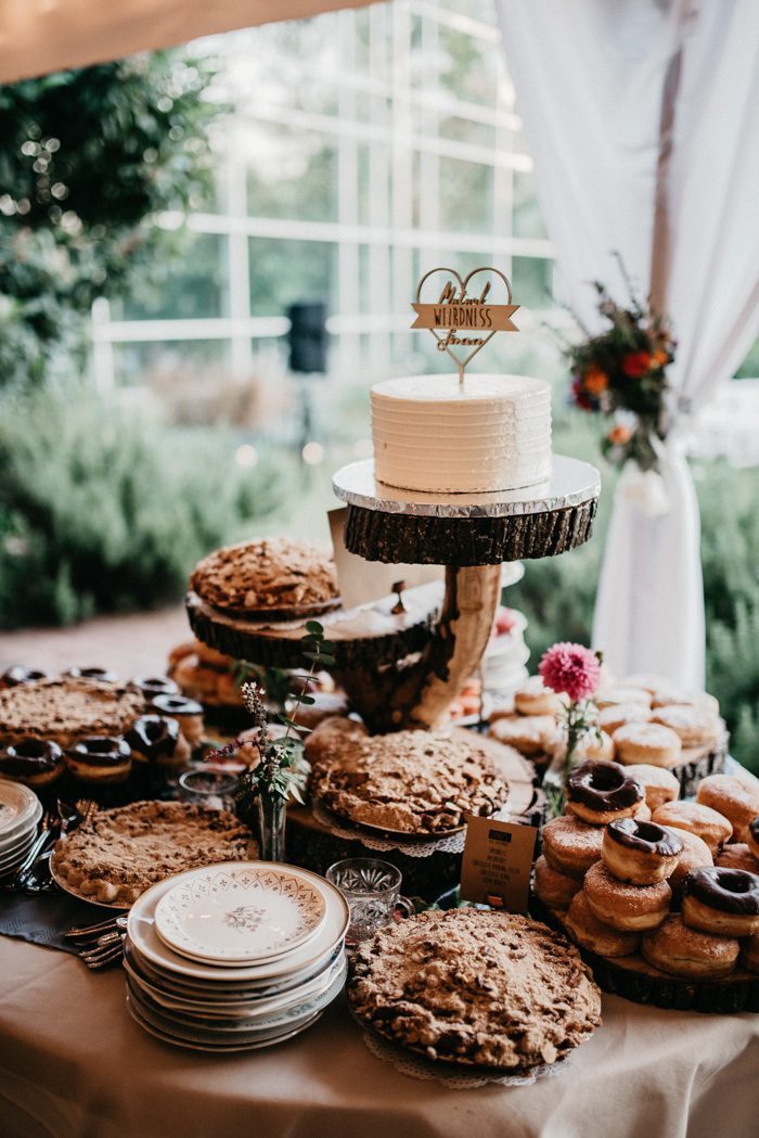 9 Wedding Dessert Table Ideas to Sweeten Your Reception Decor | Junebug