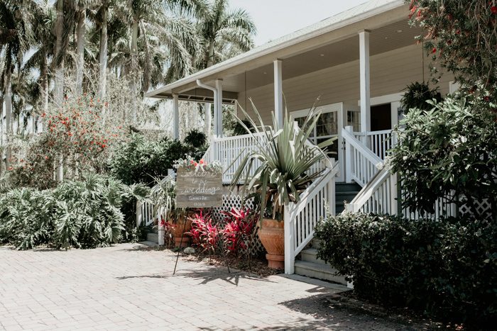 Lush Glam Garden Wedding At Palma Sola Botanical Park Junebug