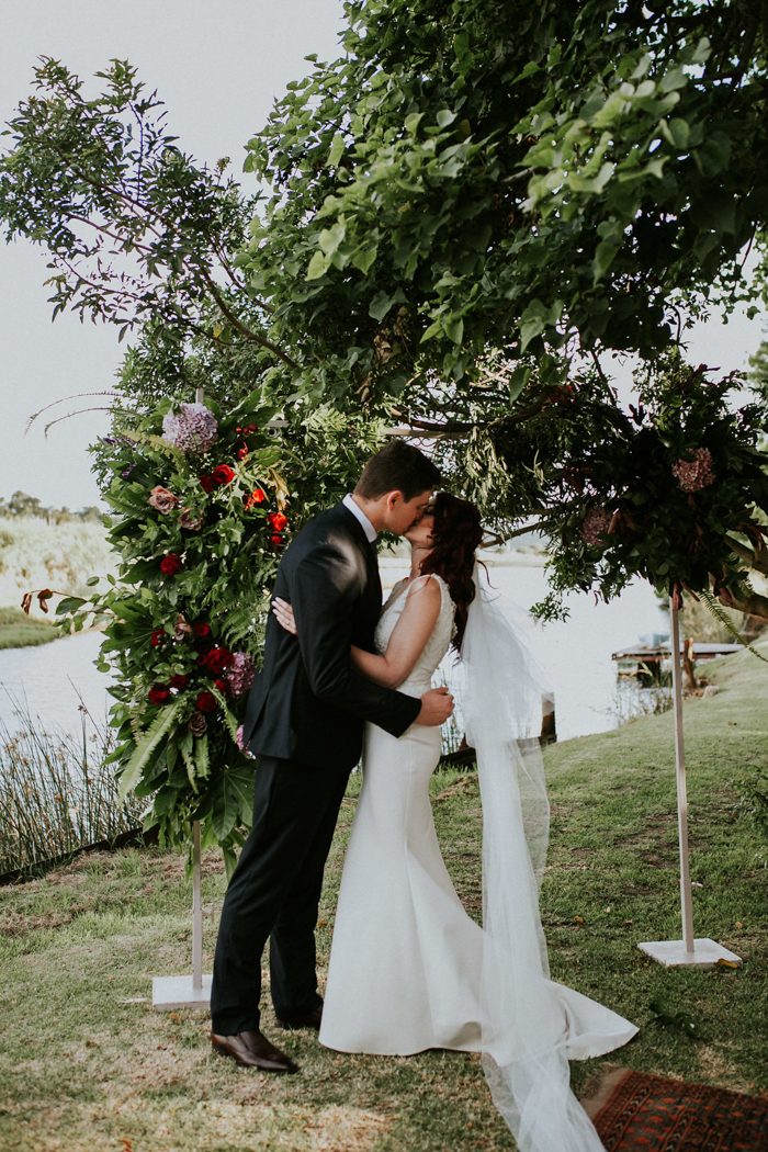 You'll Love This Riversyde Manor Wedding for Its Epic Florals and ...