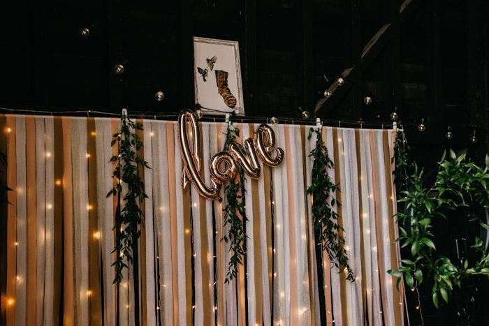 7 Tips For Creating A Seriously Fun Diy Photo Booth Junebug Weddings