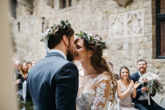 Fairy Tale Tuscany Wedding at Castello di Vincigliata | Junebug Weddings