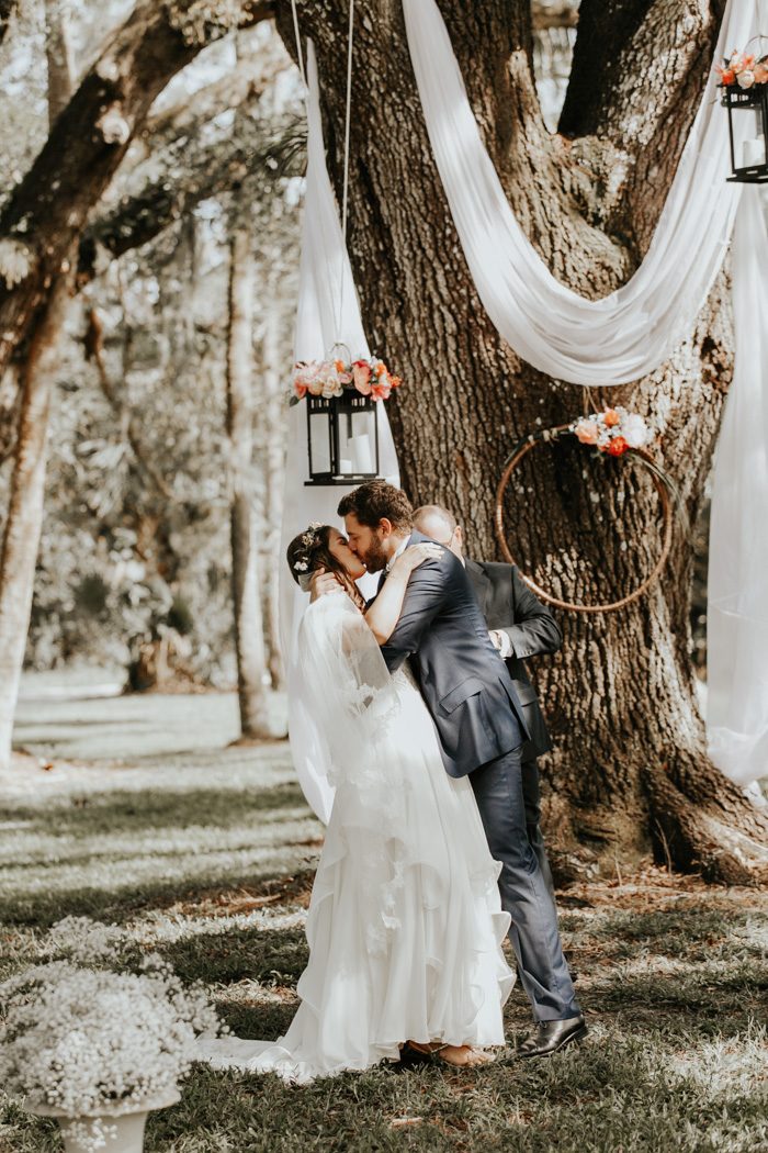 Jensen Beach Wedding at Mansion at Tuckahoe | Junebug Weddings