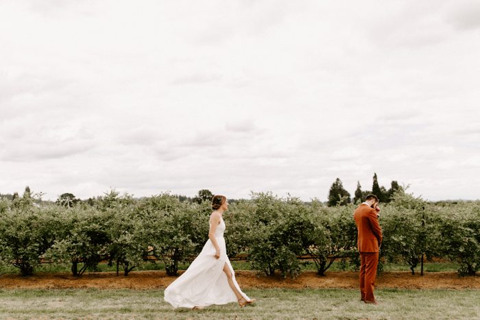 Rust And Blush Beaverton Wedding At The Butler Barn Junebug Weddings