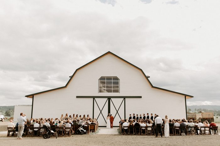 Rust And Blush Beaverton Wedding At The Butler Barn Junebug Weddings