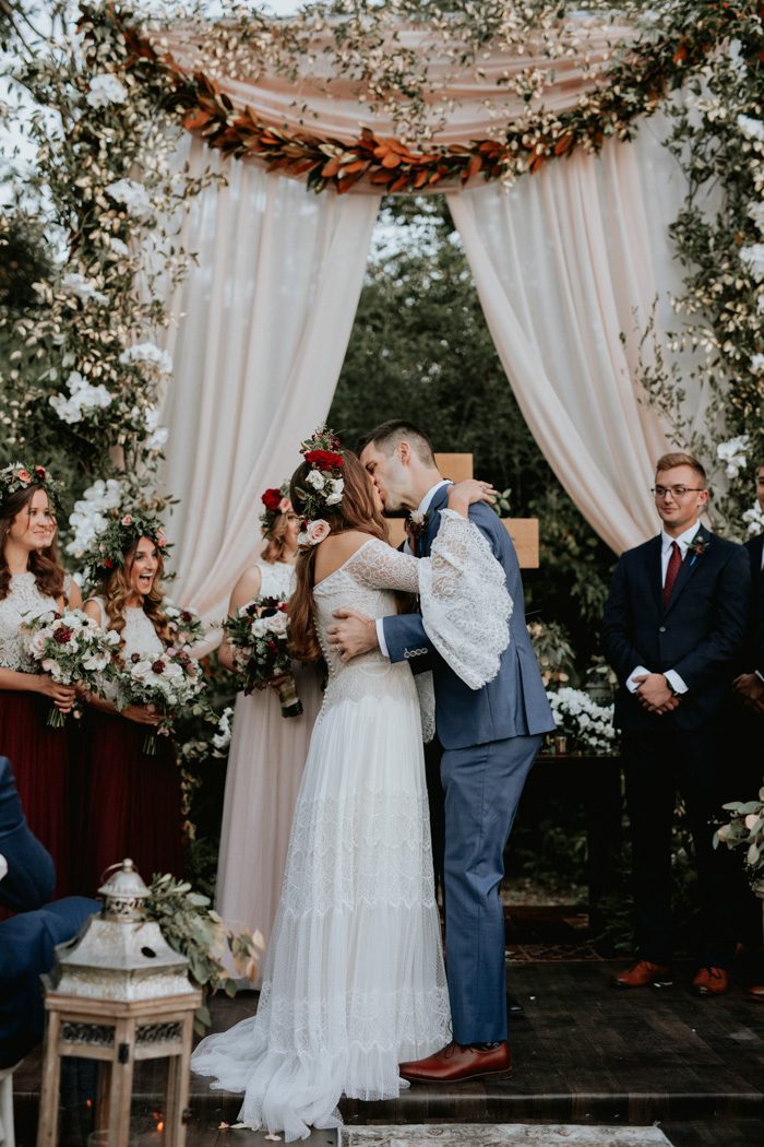 This Bohemian Backyard Wedding in Dallas Has Larger Than Life Blooms ...