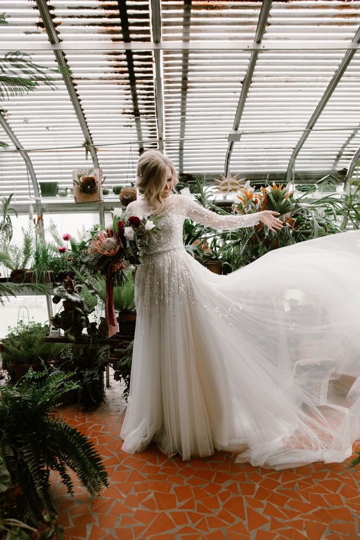 Vintage Inspired Garden Wedding At Sweet Meadow Farm Junebug Weddings 2350