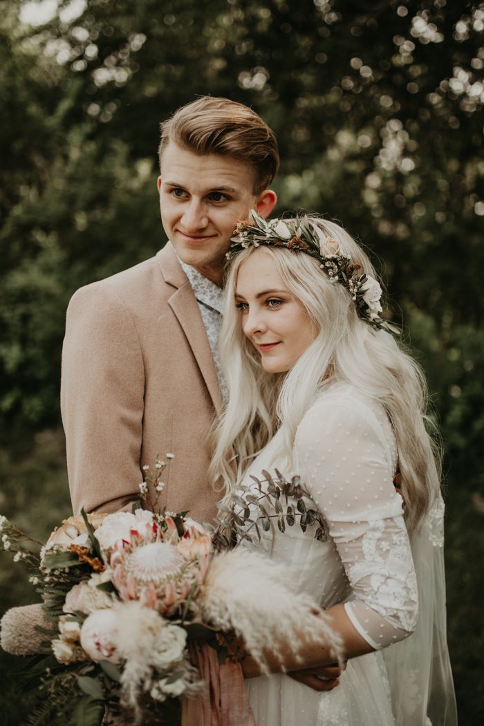 This Whimsical Newton Hills State Park Wedding Shows Off the Beauty of ...