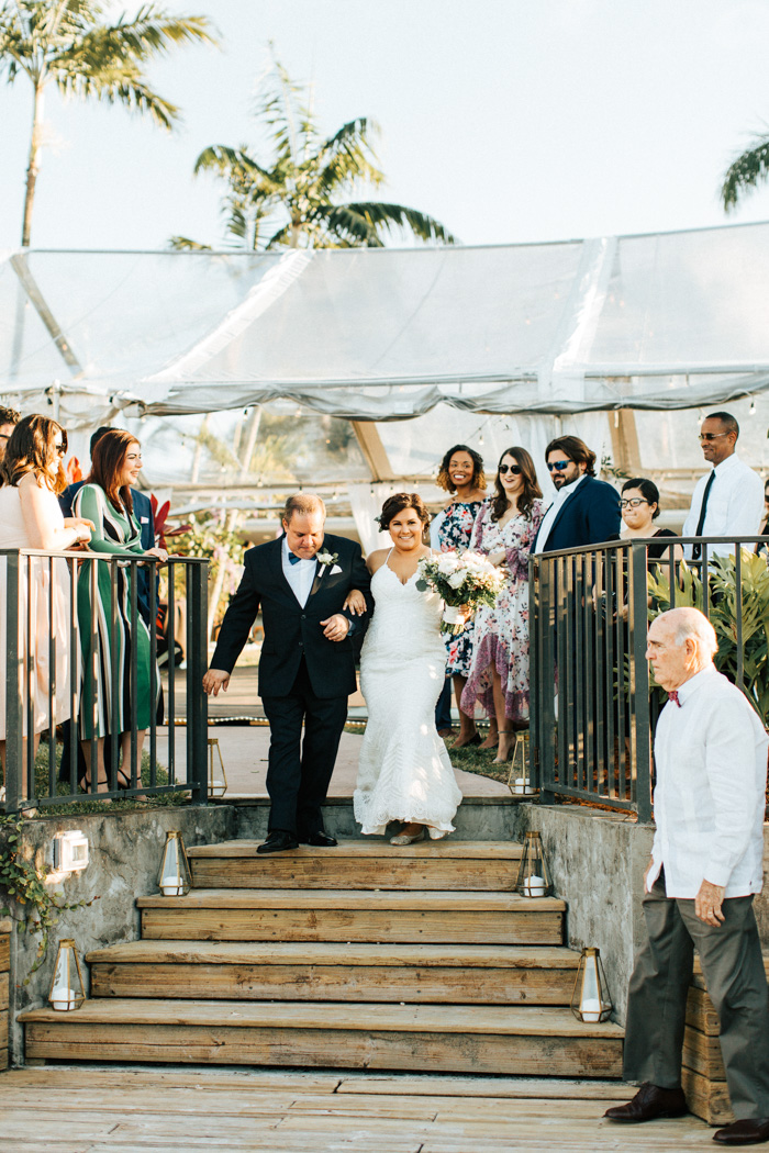 This Family-Focused Florida Backyard Wedding Left No Detail Untouched ...