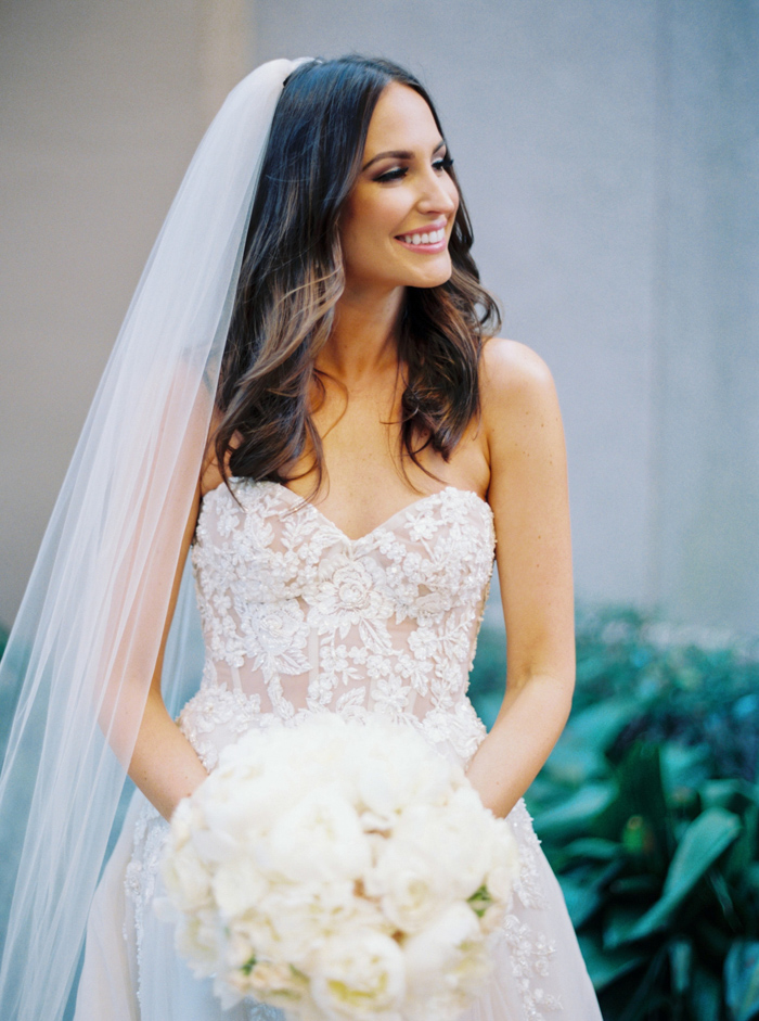 This New Orleans Wedding at The Chicory is an Ultra Stylish Floral ...