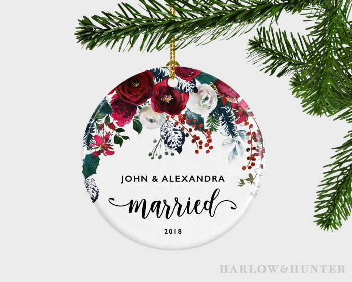 8 Festive Details to Add to Your Christmas Wedding | Junebug Weddings