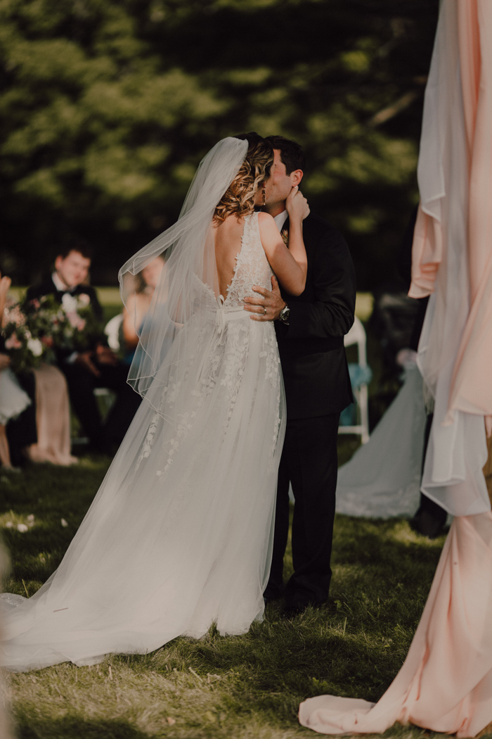 These Two Sisters Couldnt Imagine Getting Married Apart So They