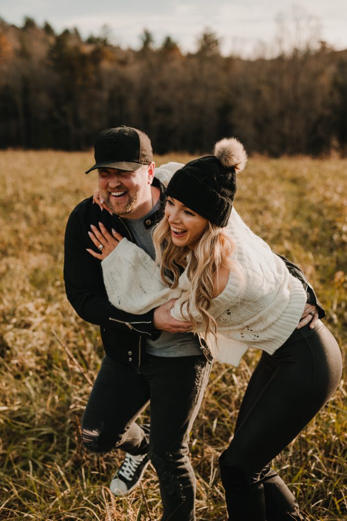 We Re Totally Obsessed With These Winter Engagement Photo Outfit Ideas