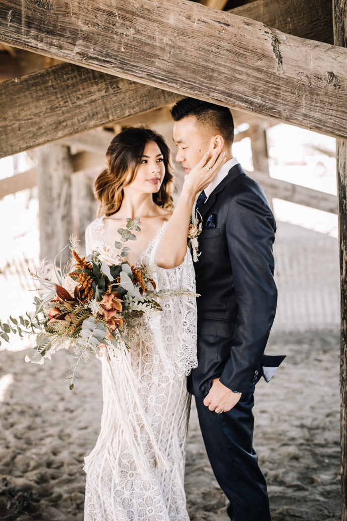 Get Your Boho Beachy Vibes Fill from This Seal Beach Pier Wedding ...
