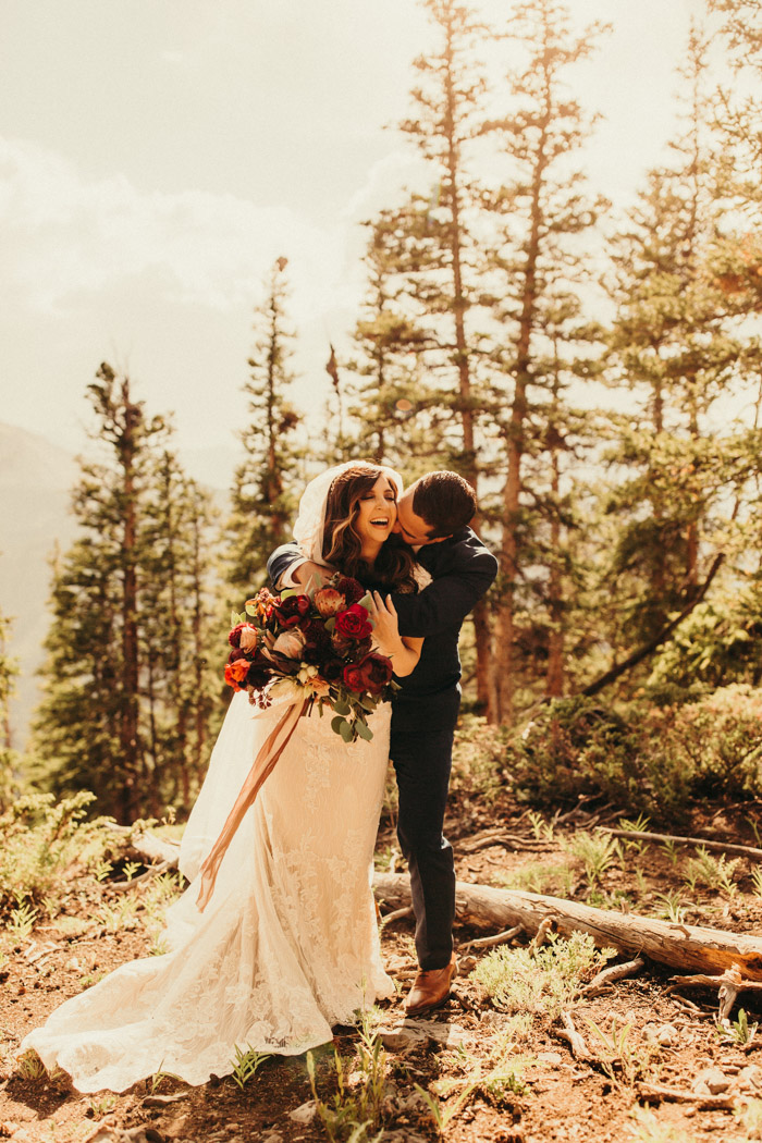 This Aspen Wedding at The Smith Cabin Honored the Couple's Love of the ...