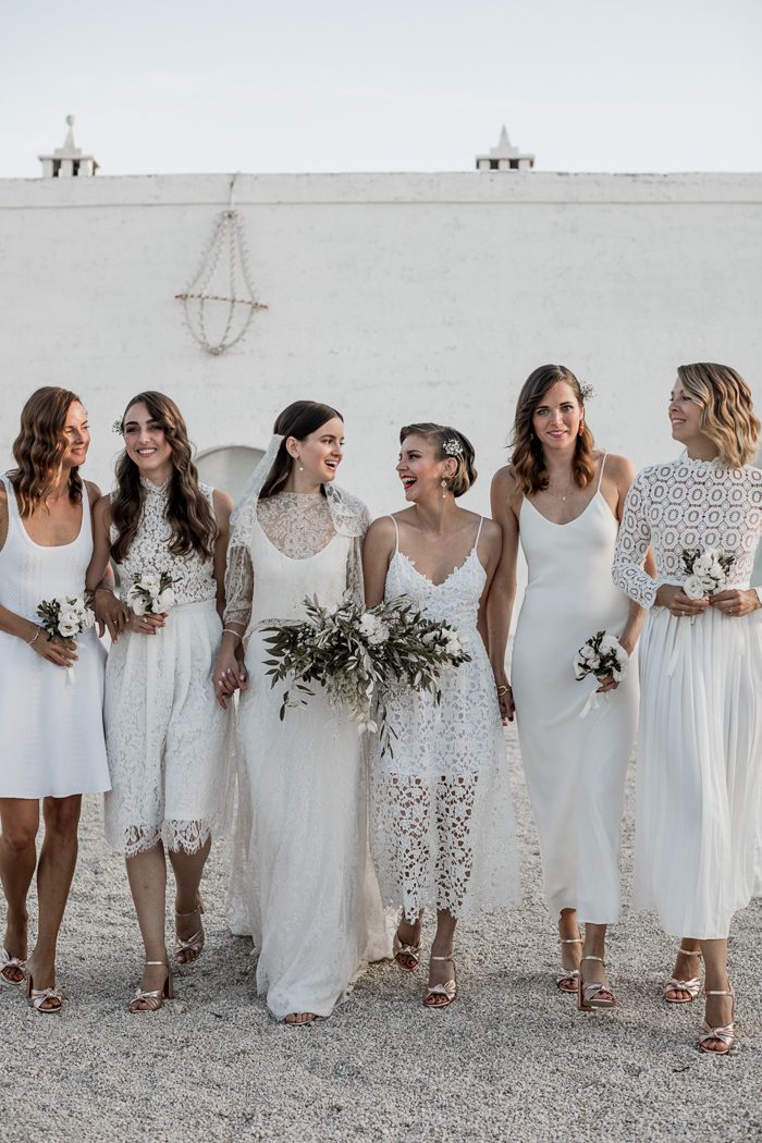 These 37 Bridesmaids Photos Will Inspire the Sweetest Moments with Your ...