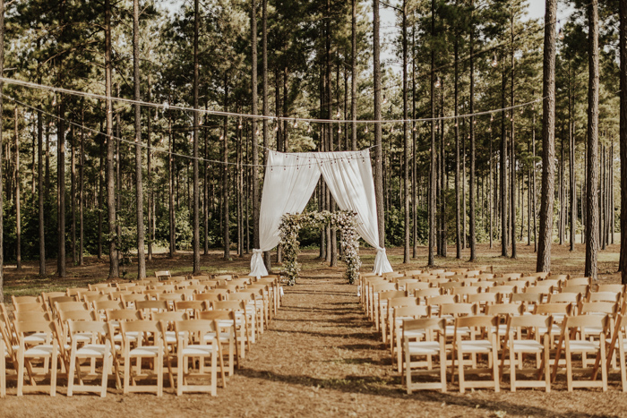 This Shabby Chic Virginia Wedding at The Barn at Timber Creek Took Cues ...