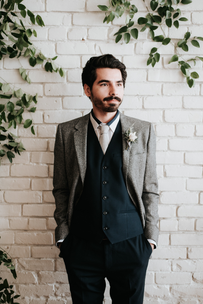 This Modern Minimalist One Eleven East Wedding Began with an Emotional ...